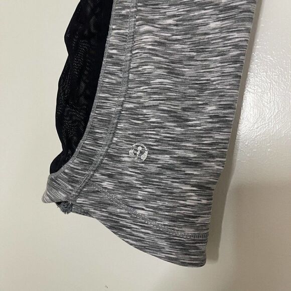 LULULEMON space dye gray capri workout mesh side yoga leggings size US 6 - Picture 5 of 6